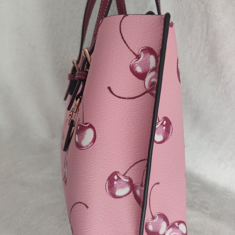 🍒🍒🍒Mollie Tote Bag 25 With Cherry Print - Picture 6 of 9
